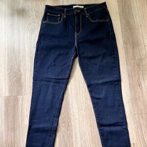 Levi 721 High Rise Dark Wash Jeans - NEW without tags